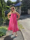 Pink fodros aljú maxi ruha, díszítéssel