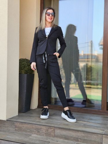 Fekete blézer és nadrág szett