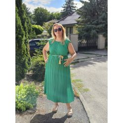 Zöld pliszírozott válltöméses maxi ruha, megkötővel
