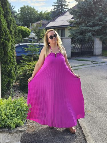 Lila pliszírozott maxi ruha, nyakbakötős